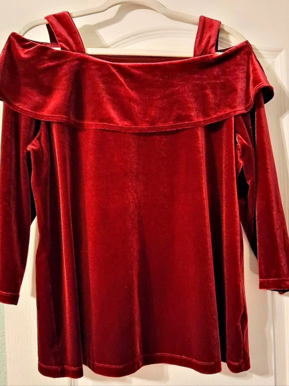 Susan Graver Stretch Velvet Cold Shoulder Ruffle Top Red Large